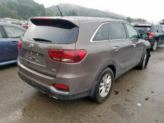 5XYPGDA31KG451803 - 2019 KIA SORENTO LX BROWN photo 4