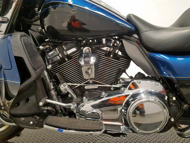 1HD1KWD32JB640057 - 2018 HARLEY-DAVIDSON FLHTK 115T BLUE photo 6