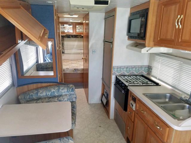 5B4LP37JXY3321102 - 2000 WORKHORSE CUSTOM CHASSIS MOTORHOME TWO TONE photo 6