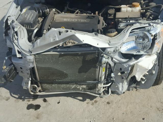 KL1TD5DE0AB134783 - 2010 CHEVROLET AVEO LS SILVER photo 9