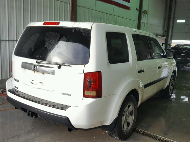 5FNYF4H25BB067681 - 2011 HONDA PILOT LX WHITE photo 4