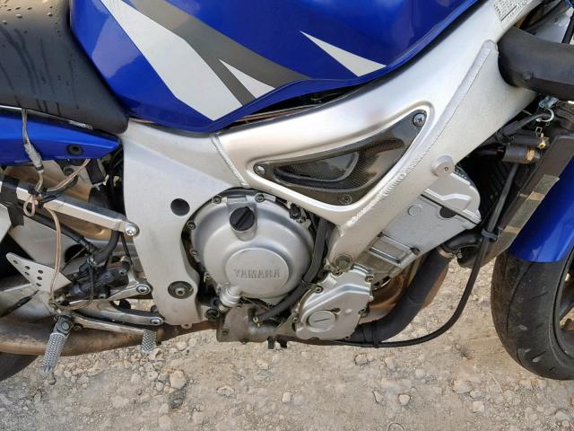 JYARJ04E62A025150 - 2002 YAMAHA YZFR6 L BLUE photo 7