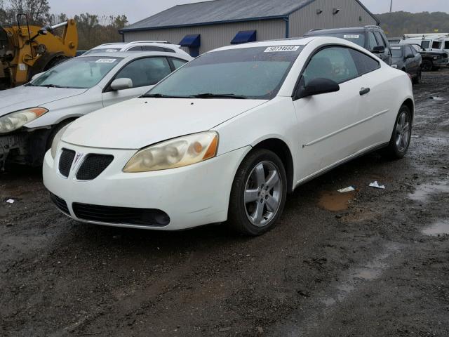 1G2ZH17N074115261 - 2007 PONTIAC G6 GT WHITE photo 2