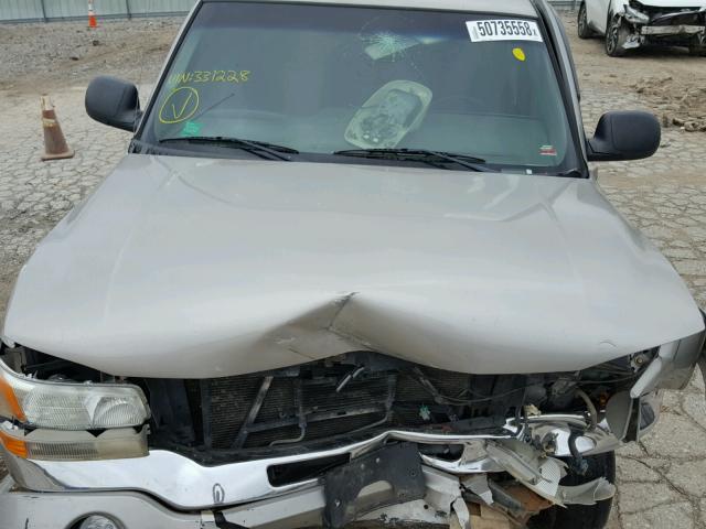 2GTEK13T751331228 - 2005 GMC NEW SIERRA GRAY photo 7