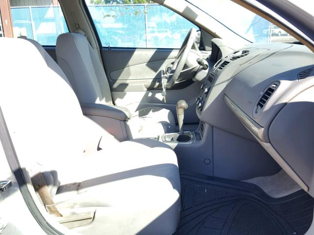 1G1ZS51F26F185734 - 2006 CHEVROLET MALIBU LS SILVER photo 5