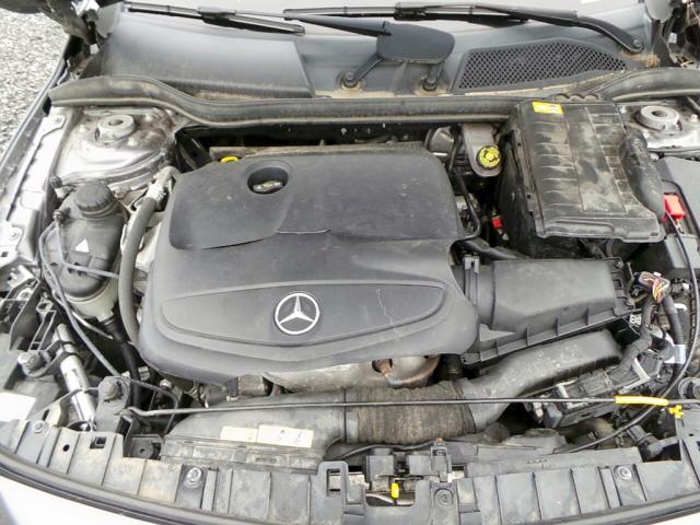 WDCTG4GB0FJ066939 - 2015 MERCEDES-BENZ GLA 250 4M GRAY photo 8