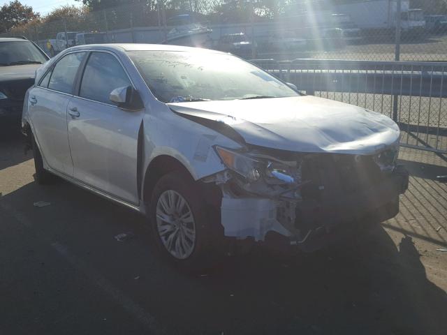 4T1BF1FK2EU450556 - 2014 TOYOTA CAMRY L 银色 照片 1