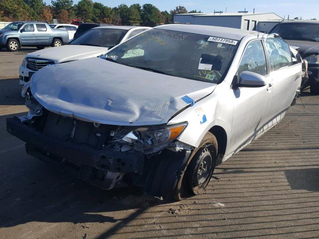 4T1BF1FK2EU450556 - 2014 TOYOTA CAMRY L 银色 照片 2