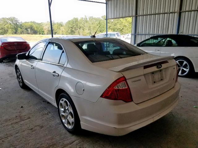 3FAHP0HA4AR223192 - 2010 FORD FUSION SE WHITE photo 3