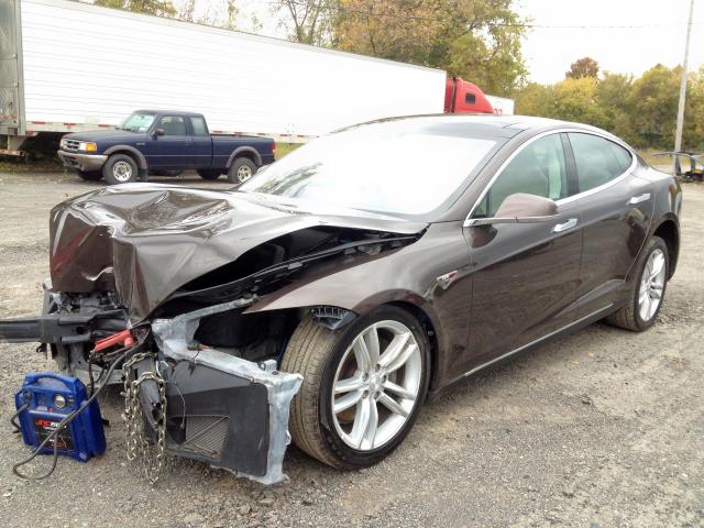 5YJSA1CN2DFP08177 - 2013 TESLA MODEL S بني صورة 2