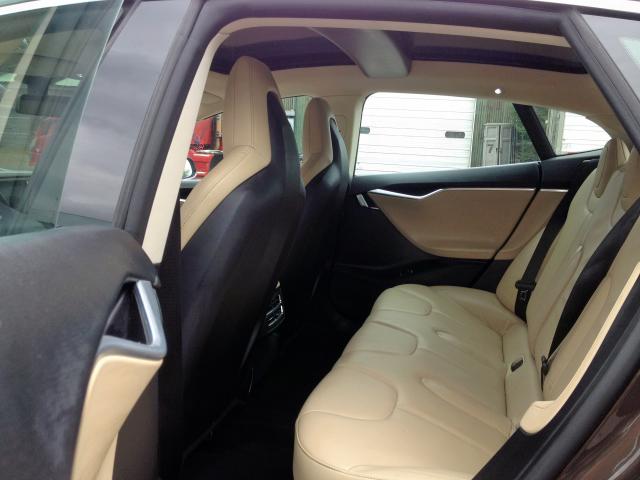 5YJSA1CN2DFP08177 - 2013 TESLA MODEL S بني صورة 8