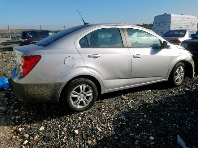 1G1JA5SHXC4105264 - 2012 CHEVROLET SONIC LS 银色 照片 4