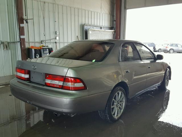 JT8BF28G110313854 - 2001 LEXUS ES 300 GRAY photo 4