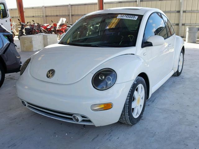 3VWCP21C21M465680 - 2001 VOLKSWAGEN NEW BEETLE თეთრი ფოტო 2
