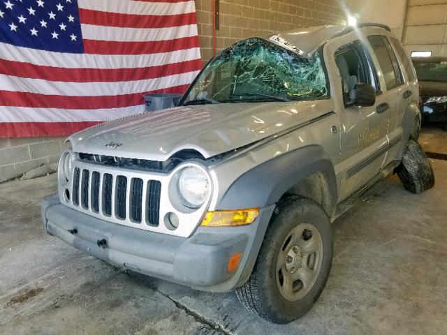 1J4GL48K55W597129 - 2005 JEEP LIBERTY SP SILVER photo 2