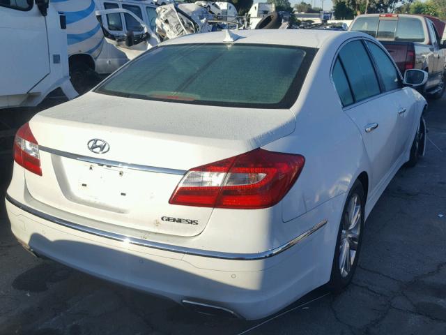 KMHGC4DD5CU207213 - 2012 HYUNDAI GENESIS 3. WHITE photo 4