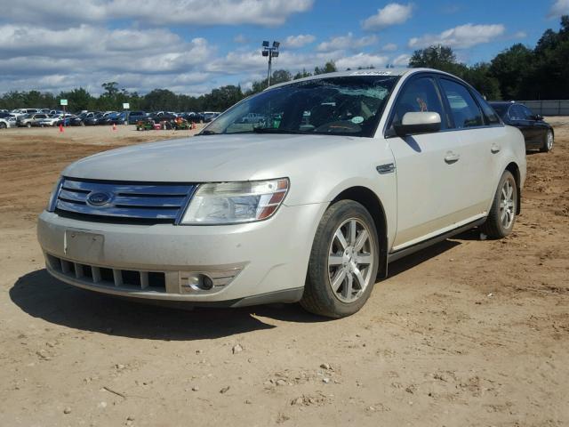 1FAHP24WX8G161747 - 2008 FORD TAURUS SEL WHITE photo 2