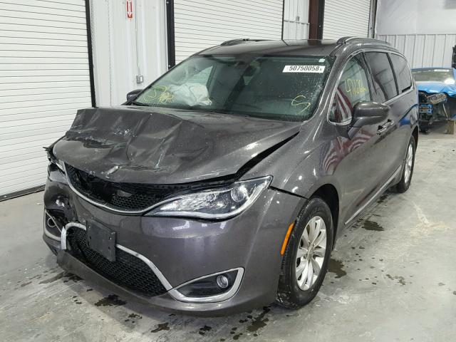 2C4RC1BG6HR569242 - 2017 CHRYSLER PACIFICA T GRAY photo 2