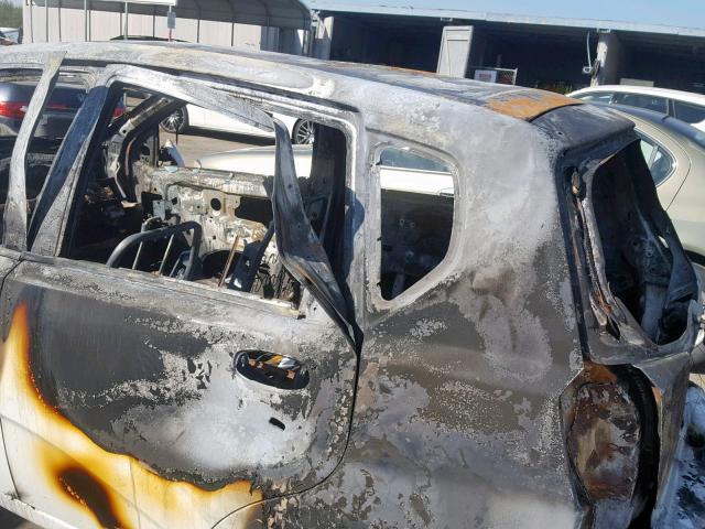 KL1TD66646B617695 - 2006 CHEVROLET AVEO BASE Ақ фото 9