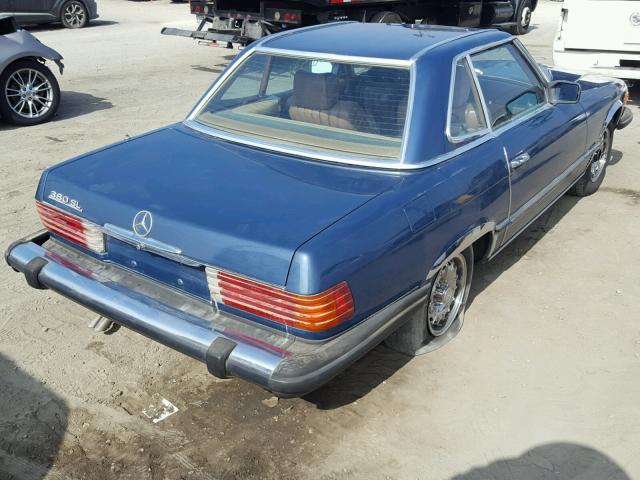 WDBBA45A8CB011799 - 1982 MERCEDES-BENZ 380 SL BLUE photo 4