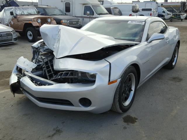 2G1FA1EDXB9180761 - 2011 CHEVROLET CAMARO LS SILVER photo 2