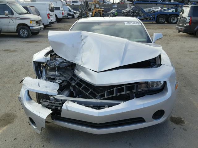 2G1FA1EDXB9180761 - 2011 CHEVROLET CAMARO LS SILVER photo 9