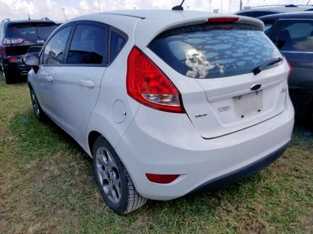 3FADP4FJXCM106418 - 2012 FORD FIESTA SES WHITE photo 3