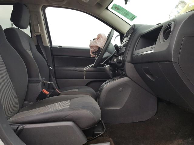 1C4NJCBB6DD230045 - 2013 JEEP COMPASS SP 银色 照片 5