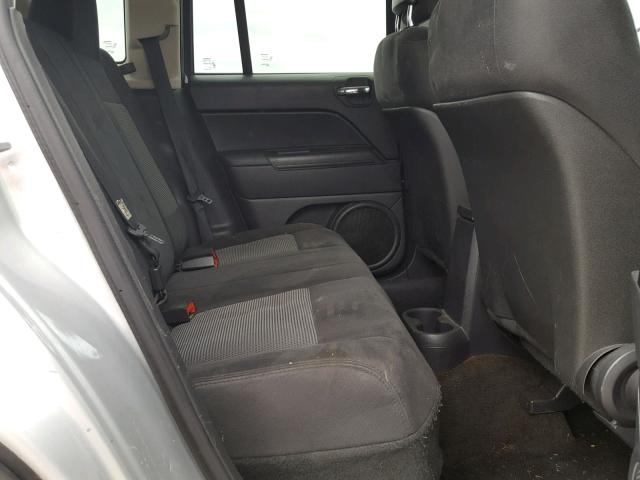 1C4NJCBB6DD230045 - 2013 JEEP COMPASS SP 银色 照片 6