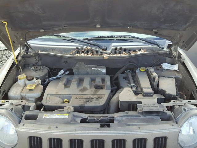 1J8FF47W57D426546 - 2007 JEEP COMPASS TAN photo 7