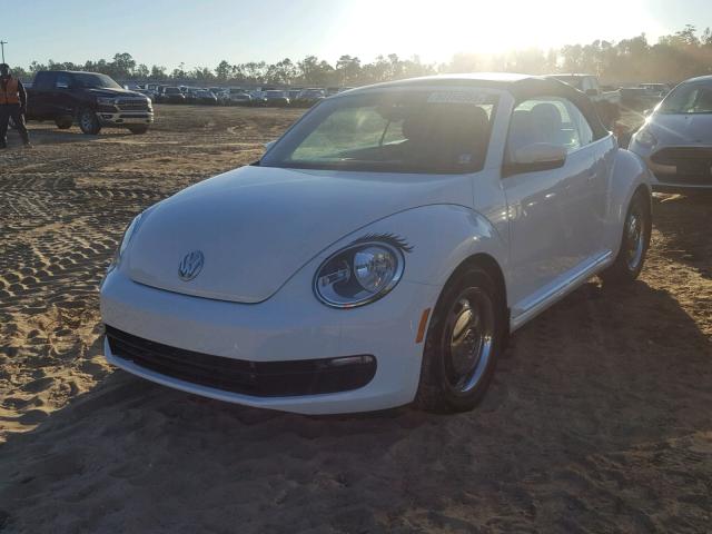 3VW517AT8GM821484 - 2016 VOLKSWAGEN BEETLE S/S WHITE photo 2