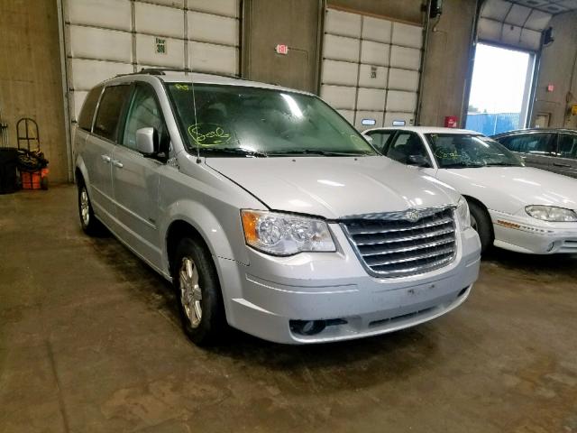 2A8HR54P68R709958 - 2008 CHRYSLER TOWN & COU SILVER photo 1