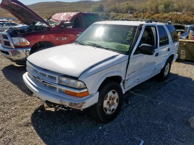 1GNDT13W2X2209499 - 1999 CHEVROLET BLAZER WHITE photo 2