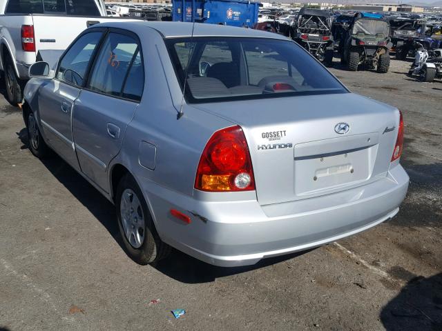 KMHCG45C85U670099 - 2005 HYUNDAI ACCENT GL GRAY photo 3