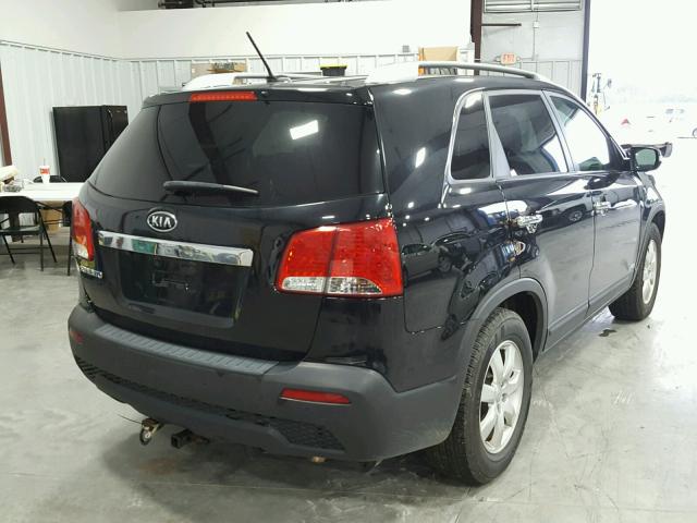 5XYKTDA60DG410789 - 2013 KIA SORENTO LX BLACK photo 4