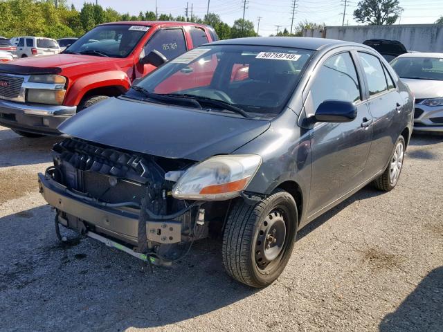 JTDBT923381255467 - 2008 TOYOTA YARIS GRAY photo 2