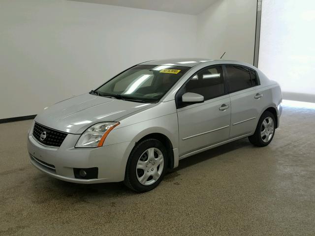 3N1AB61E98L622027 - 2008 NISSAN SENTRA 2.0 SILVER photo 2