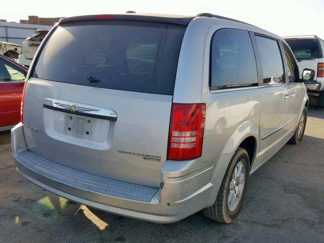 2A8HR54149R600864 - 2009 CHRYSLER TOWN & COU SILVER photo 4