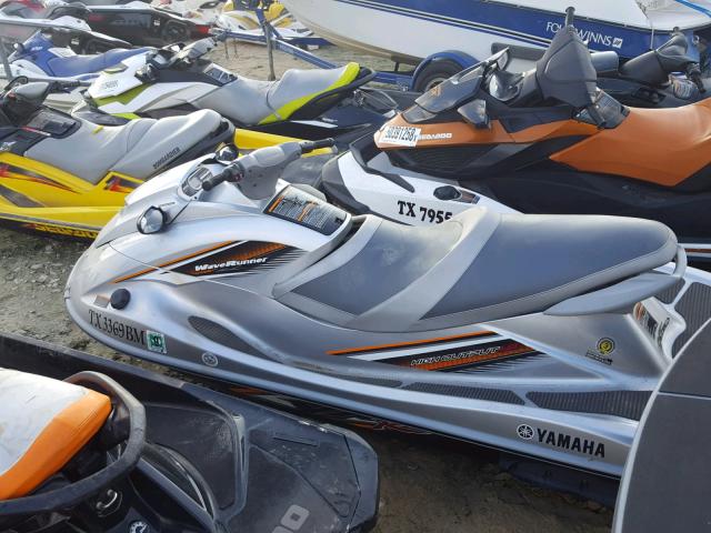 YAMA1460D111 - 2011 YAMAHA WAVERUNNER SILVER photo 3