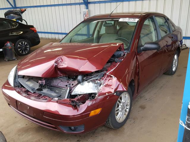 1FAHP34N57W239658 - 2007 FORD FOCUS ZX4 MAROON photo 2