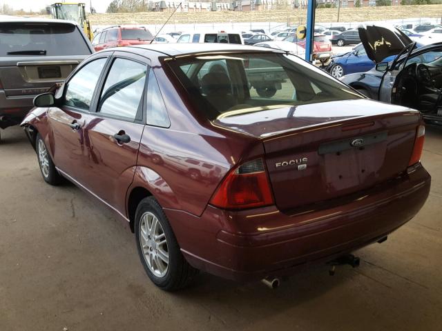 1FAHP34N57W239658 - 2007 FORD FOCUS ZX4 MAROON photo 3