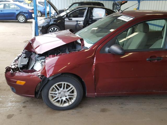 1FAHP34N57W239658 - 2007 FORD FOCUS ZX4 MAROON photo 9