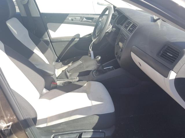 3VW1K7AJ0FM331212 - 2015 VOLKSWAGEN JETTA BASE 棕色 照片 5