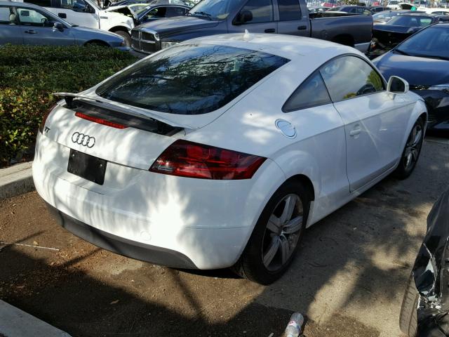 TRUHF38J291018142 - 2009 AUDI TT WHITE photo 4