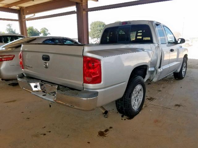 1D7HE42K56S558620 - 2006 DODGE DAKOTA SLT SILVER photo 4