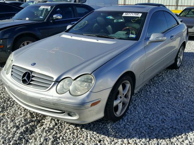 WDBTJ65J95F153994 - 2005 MERCEDES-BENZ CLK 320C SILVER photo 2