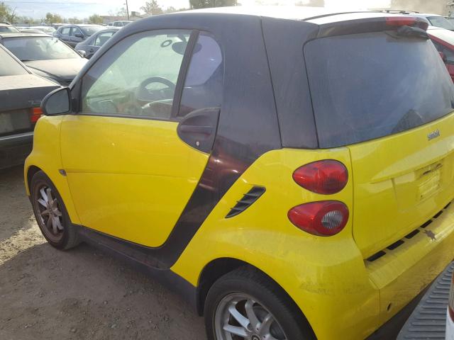 WMEEJ31X58K188886 - 2008 SMART FORTWO YELLOW photo 3