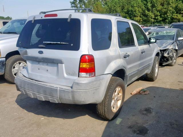 1FMYU93135DA07892 - 2005 FORD ESCAPE XLT SILVER photo 4