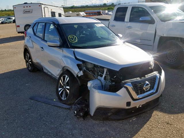 3N1CP5CU9JL508317 - 2018 NISSAN KICKS S SILVER photo 1