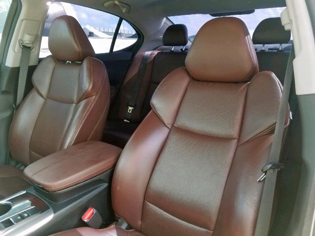 19UUB2F5XGA006064 - 2016 ACURA TLX TECH WHITE photo 9